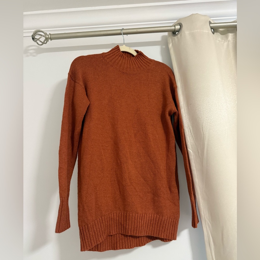 Old Navy Women's Cowl Neck Sweater in Warm Rust